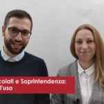 Scopri come ottimizzare lo spazio con porte piccole per il tuo ripostiglio!