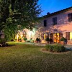 Agriturismo con piscina a Valeggio sul Mincio: un’oasi di relax e divertimento