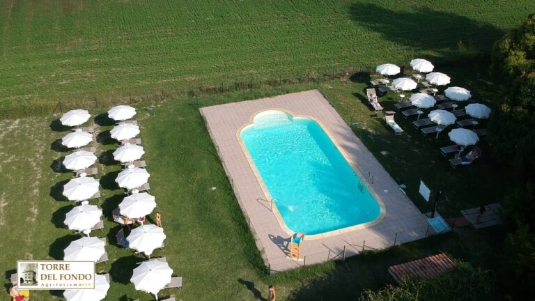 Un’oasi di relax: scopri l’agriturismo con piscina a Forl&igrave;
