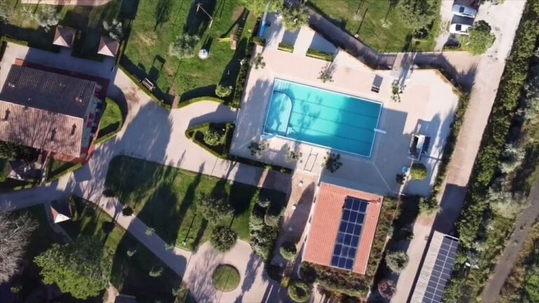 Il magico agriturismo con piscina a Ispica: un’oasi di relax